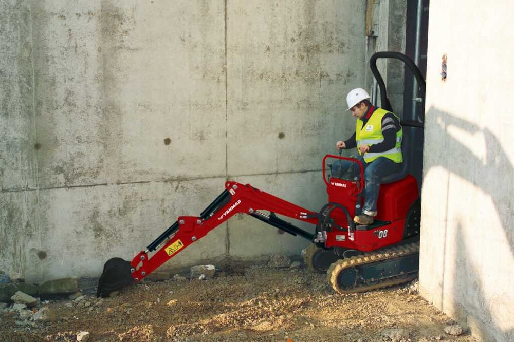 Aluguer mini escavadora