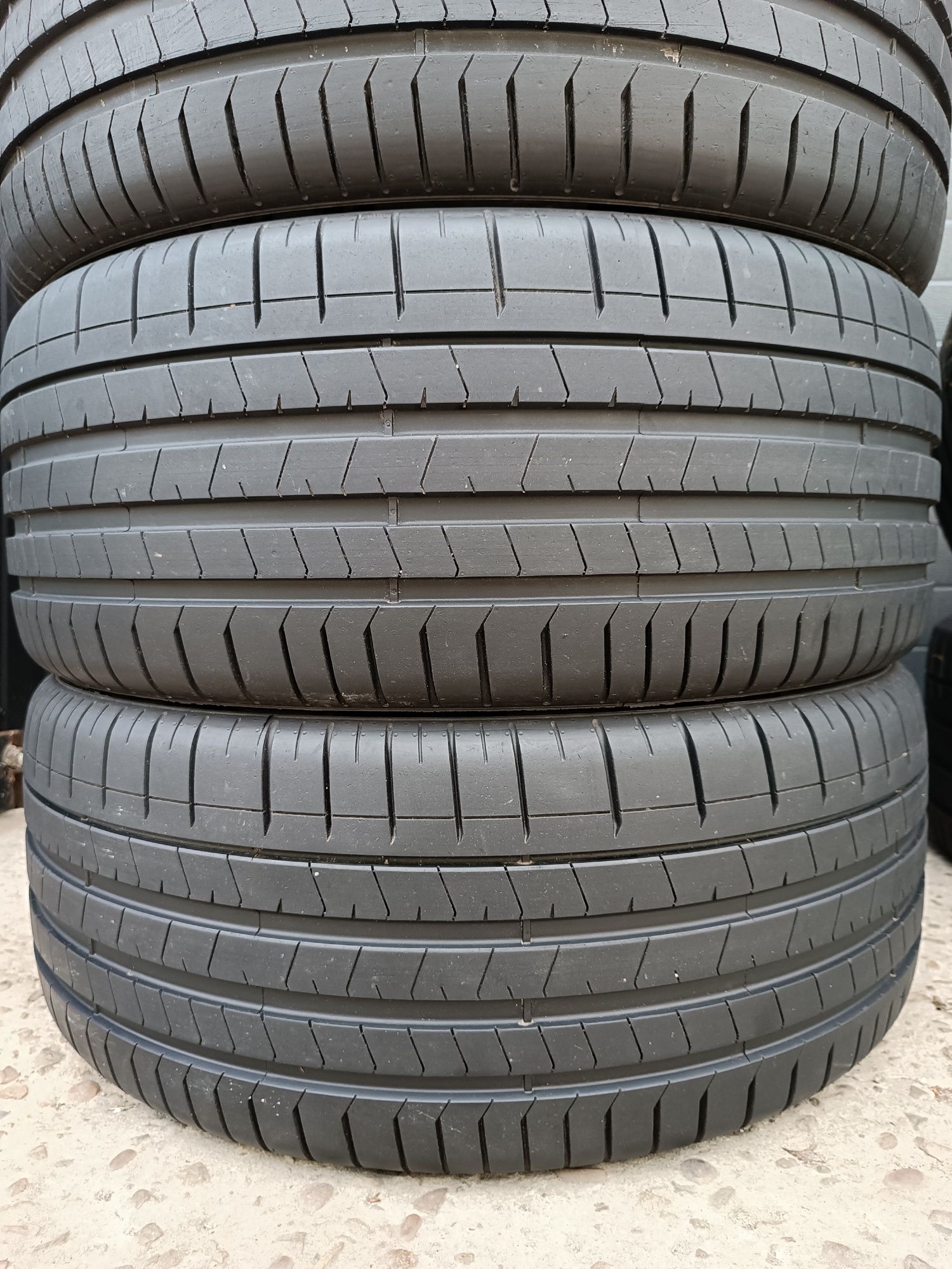 Літні шини 285/35/23 ZR Pirelli PZero PZ4 2023