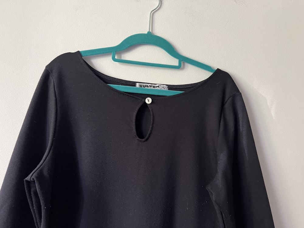 Granatowa sukienka z lezka z przodu Sultex roz. 42 / XL