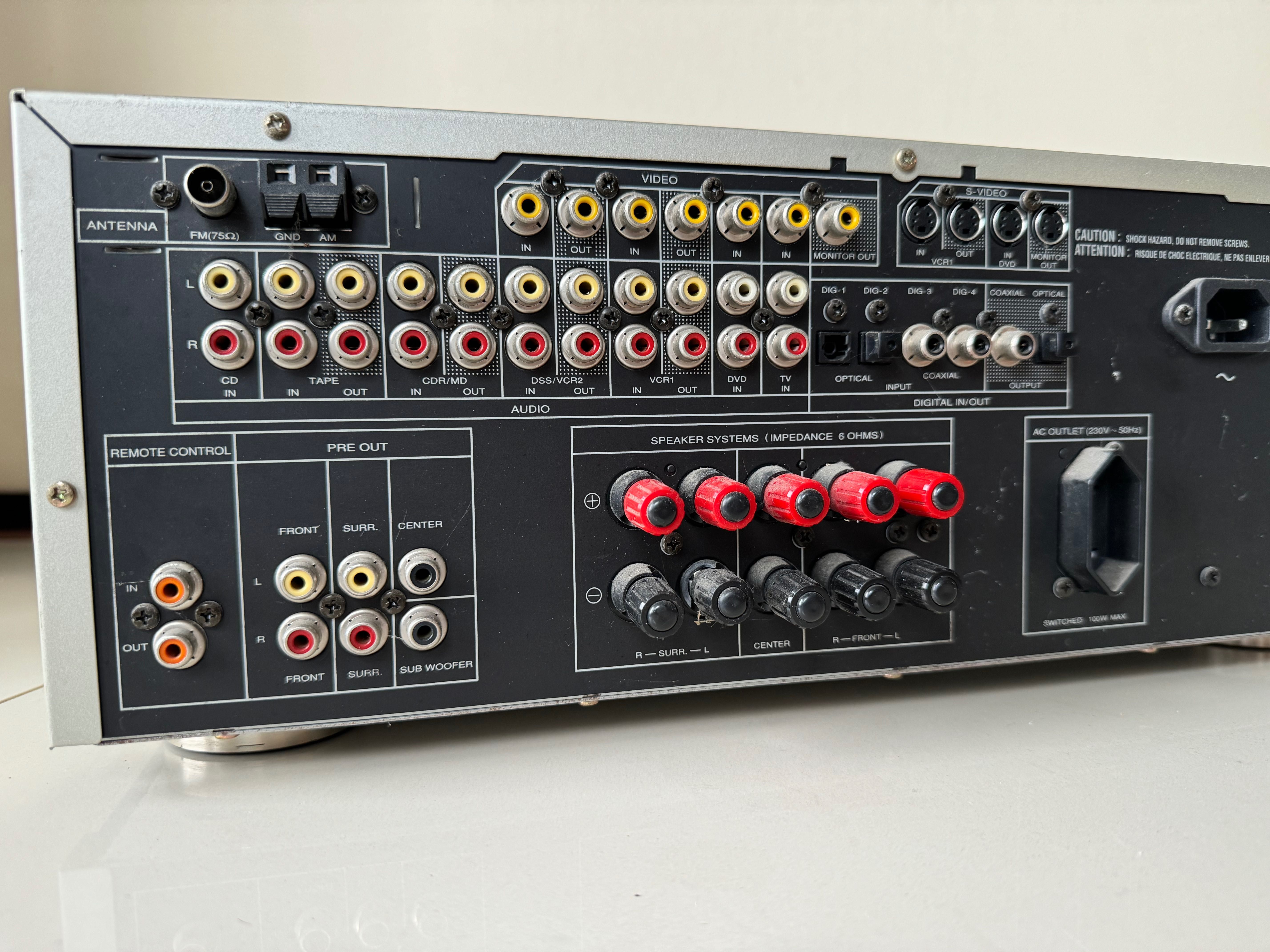 Amplituner Marantz SR4200