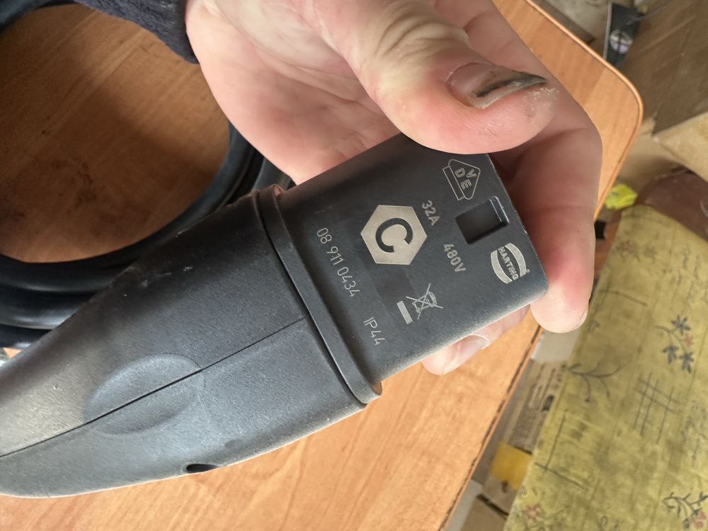 Кабель для зарядки audi e-tron,4n0971675j