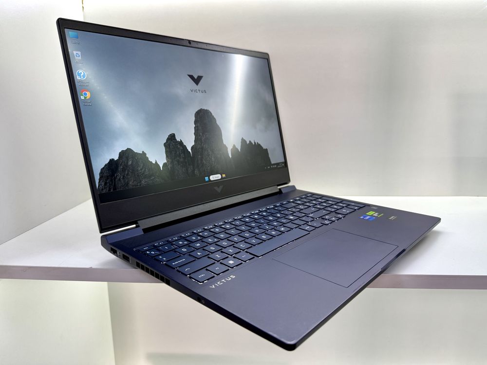 RTX 4060 8GB | 16 DDR5 | 1 TB SSD | I7-13700H | 16" 144 Hz | HP VICTUS