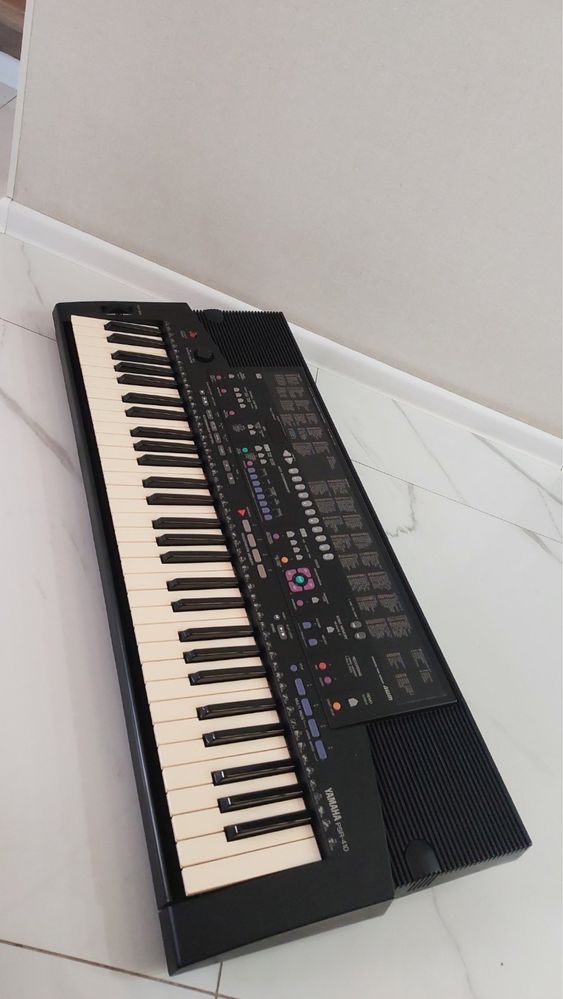 Синтезатор Yamaha PSR-410  з Німеччини