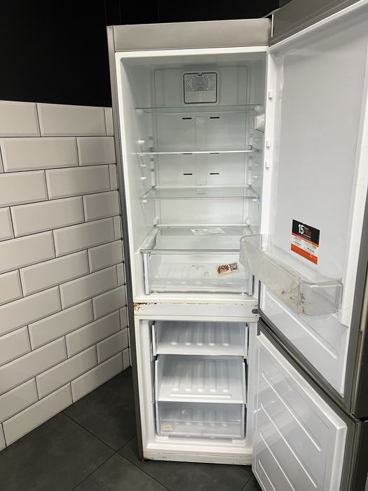 Продається холодильник б/у з морозильною камерою, стан робочий