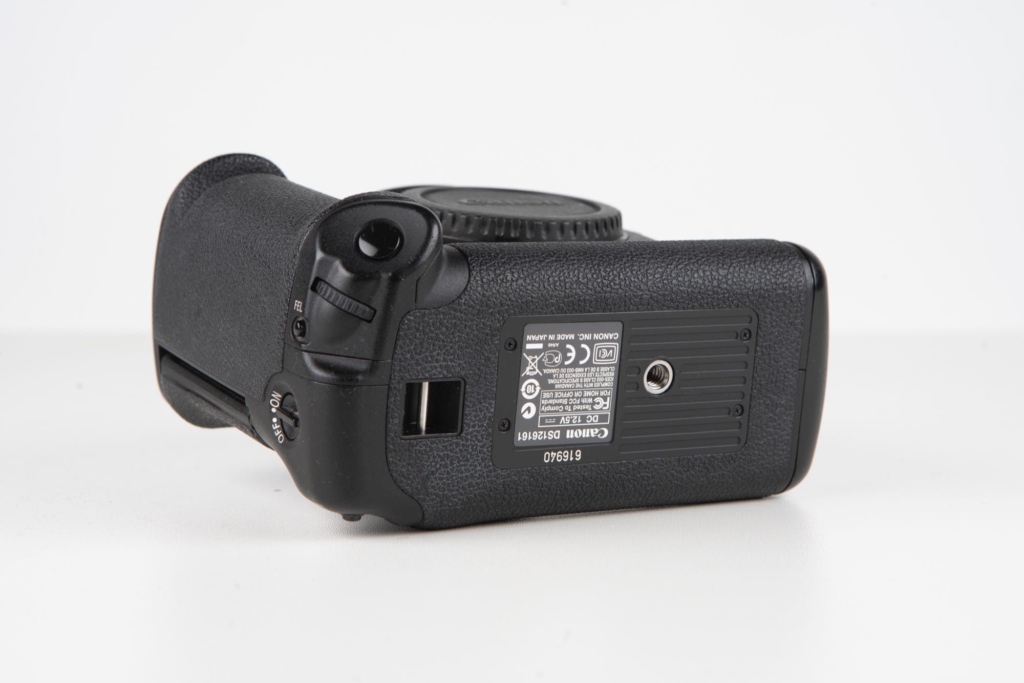 Canon Eos 1 Ds Mark 3 w bardzo dobrym stanie.
