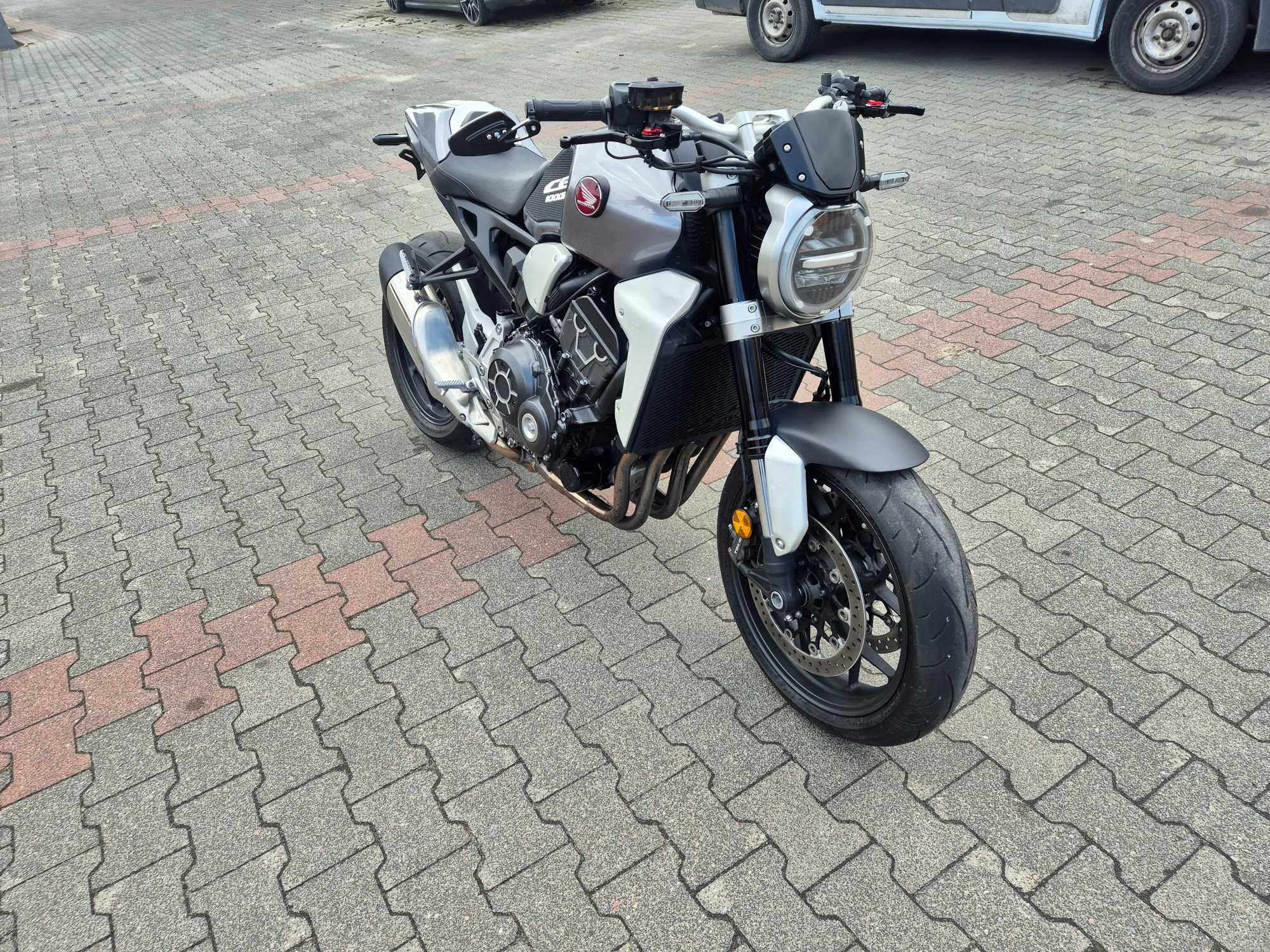 Honda cb1000r  sc80