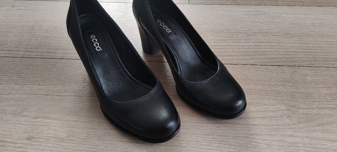 Buty czułenka Ecco