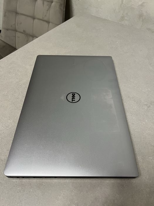 Ноутбук Dell P56F