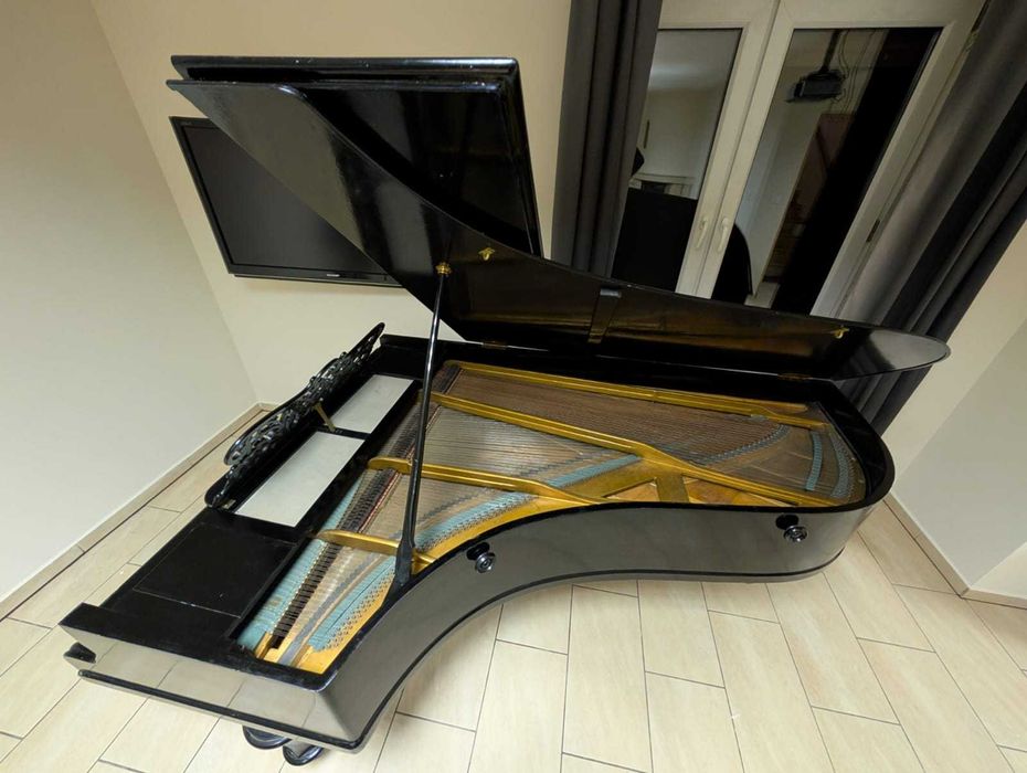 Fortepian półkoncertowy Stürzwage
