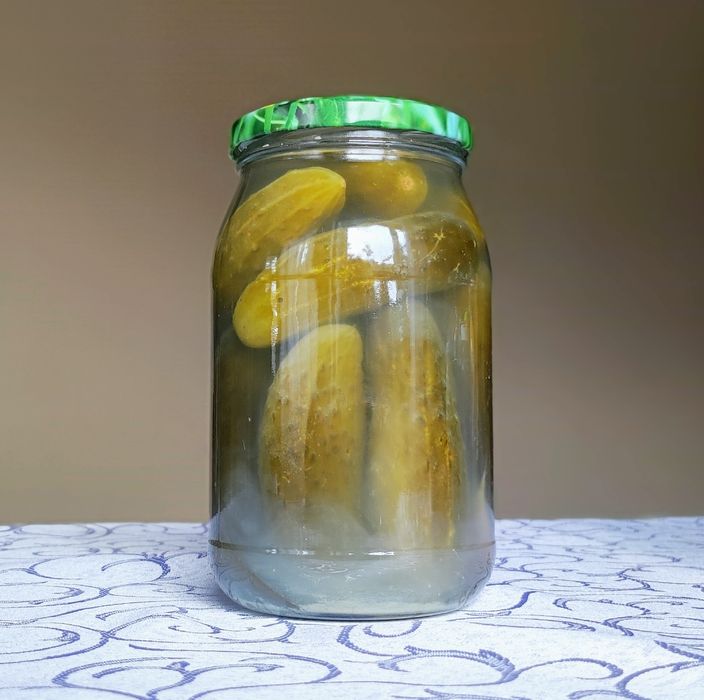 Domowe przetwory– zestaw kiszonek (ogórki, kapusta)