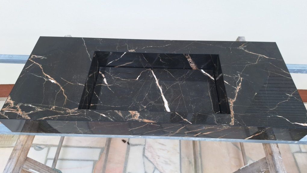 Lavatório em porcelanato 100x40x10
