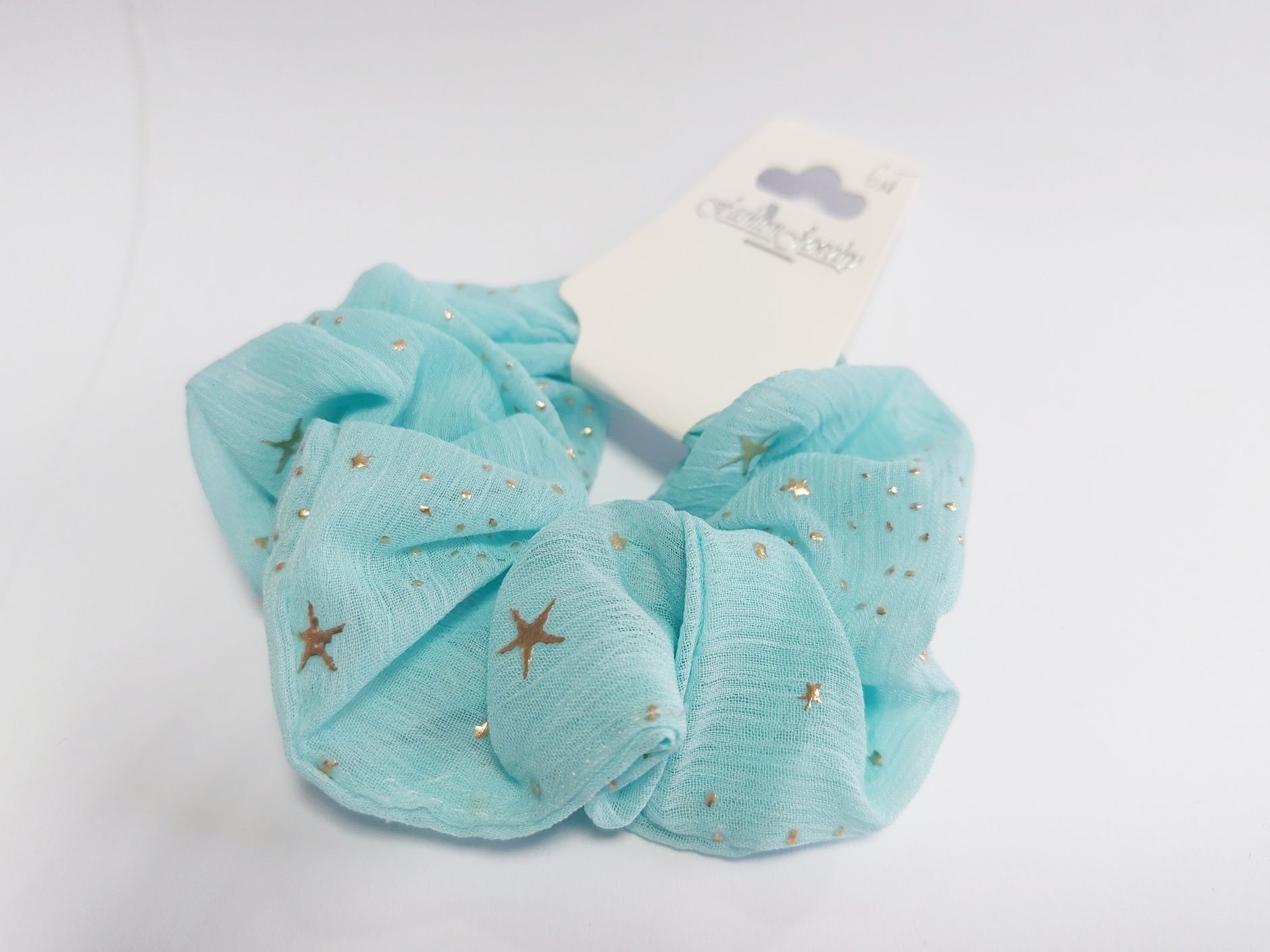 Niebieska gumka scrunchie