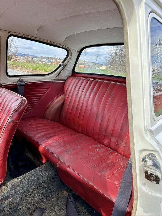 Ford Anglia De Luxe
