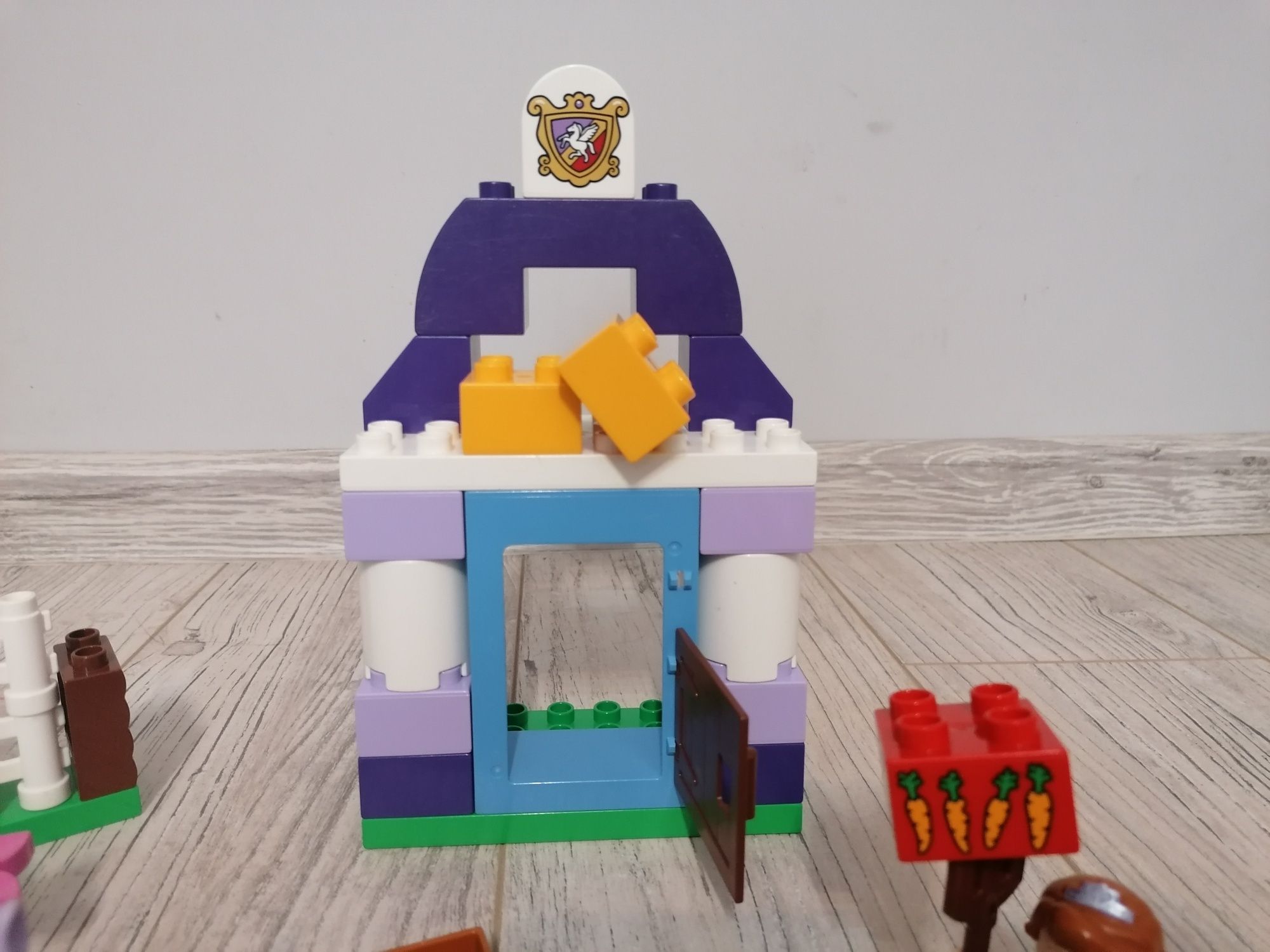 Lego duplo Zosia królewska stajnia 10594