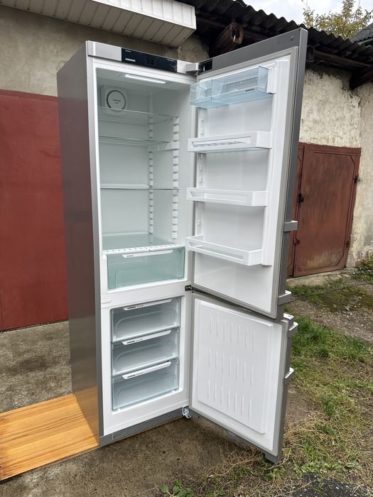 Liebherr CNef4815 холодильник