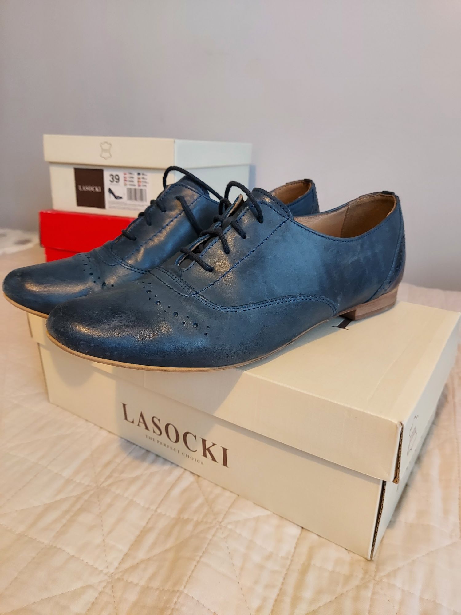 Polbuty skorzane oksfordki lasocki 39