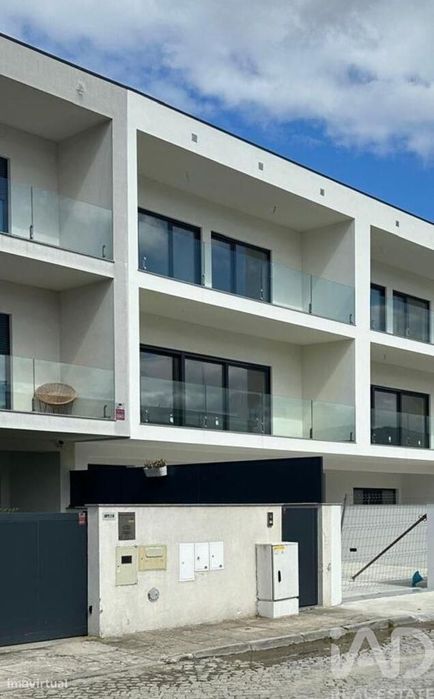 Casa / Villa T4 em Peso da Régua e Godim de 336,00 m2