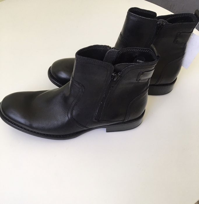 Nowe skórzane buty zimowe męskie