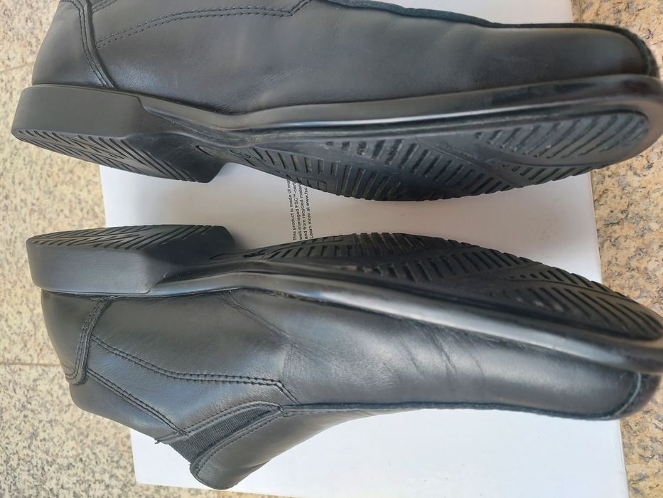 Sapatos pretos homem