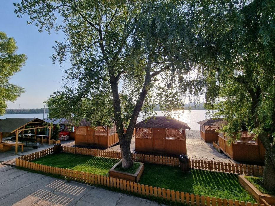 Оренда зимніх закритих  альтанок на Дніпрі Березняки