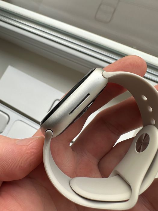 Apple Watch 7 41mm Starlight з повним комплектом.