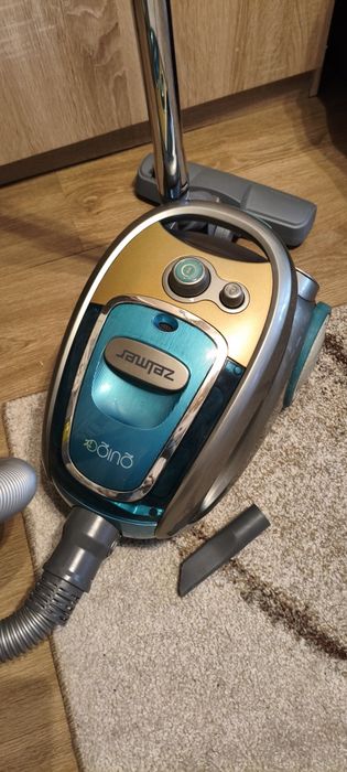 Odkurzacz bezworkowy Zelmer