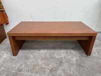 Mesa de apoio em madeira em otimo estado