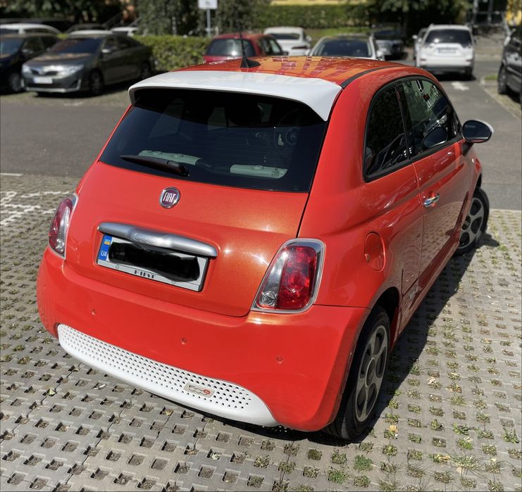 Продам Fiat 500e 2017