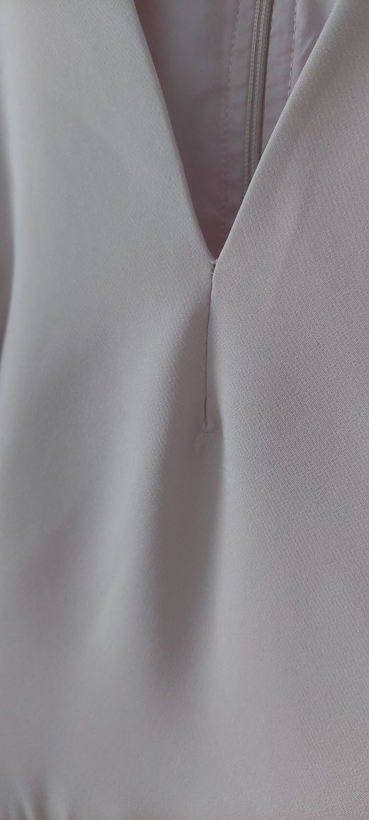 Kremowa ecru sukienka Sugarfree z asymetrycznym dołem M 38