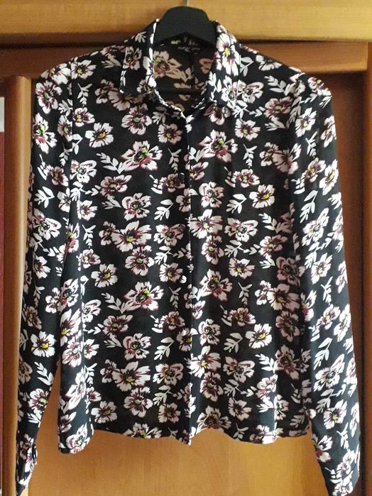 Блузка с длиными рукавами