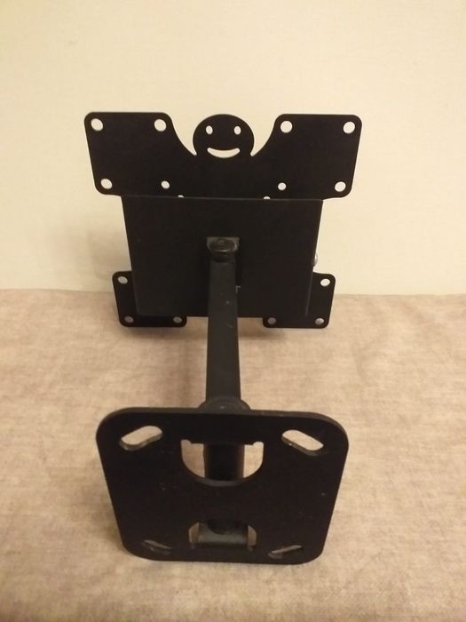 Кріплення для телевізора поворотне.