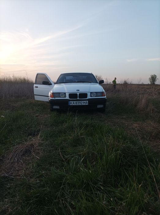 Продам бмв е36 1994року