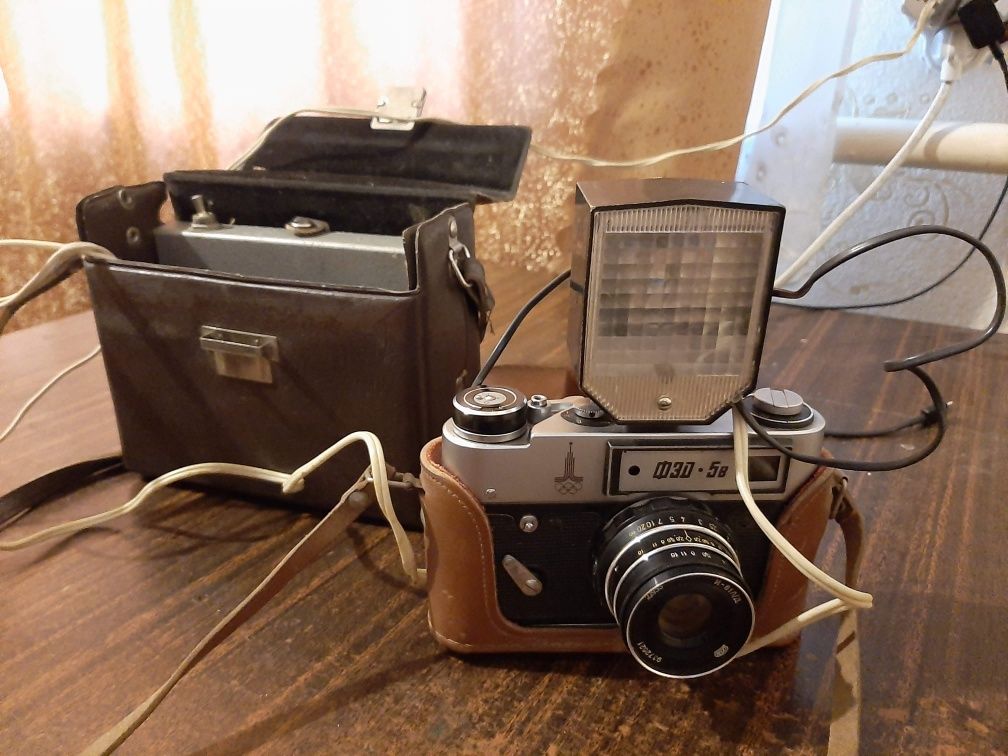 Фотоапарат ФЕД 5В. Вспишка Чайка