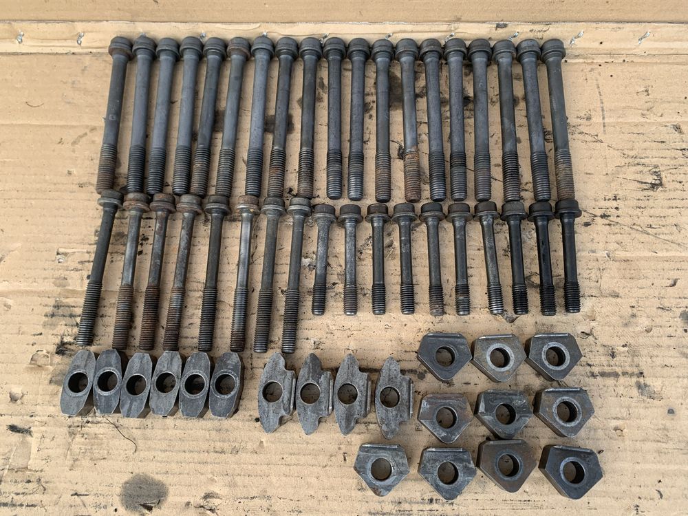 Болти гбц головки 2.5 3.1 Vm 425 Dodge Ram Van Crysler Jeep Cherokee