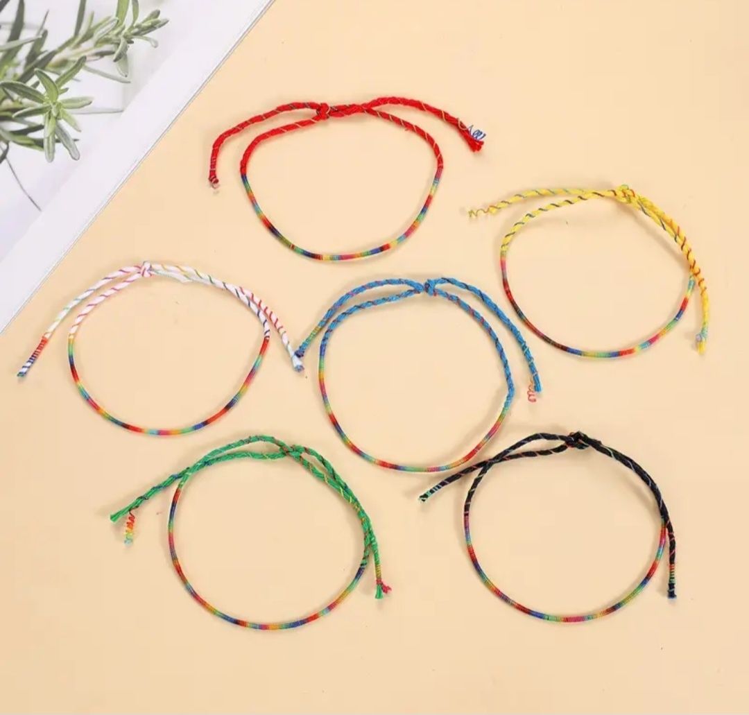 100 pulseiras em fio coloridas