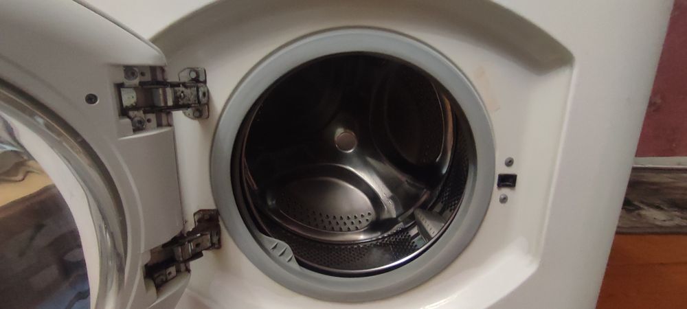 ARISTON. Пральна машина.