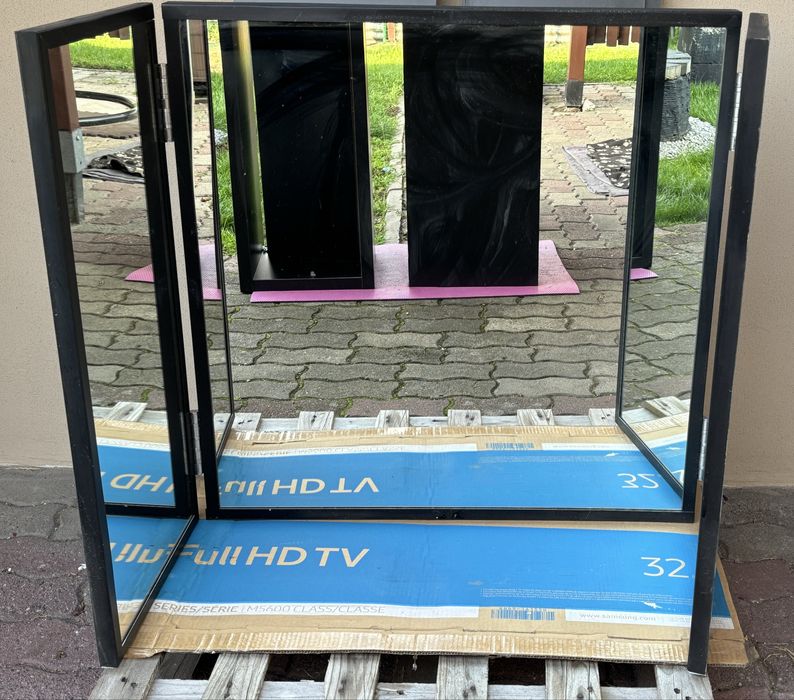 Komplet mebli fryzjerskich – szafki wiszące i lustro trójstronne