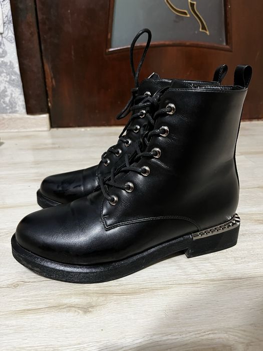 Ботінки зима, холодна осінь