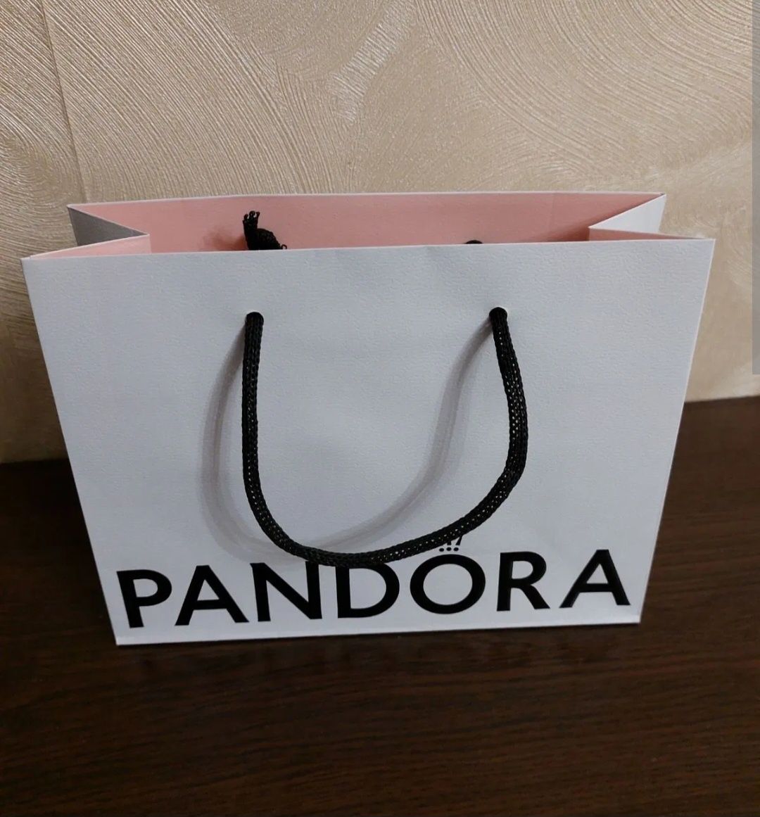 Упаковка Pandora для шармів