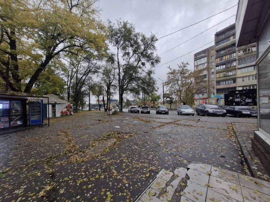 Здається приміщення на Правому березі