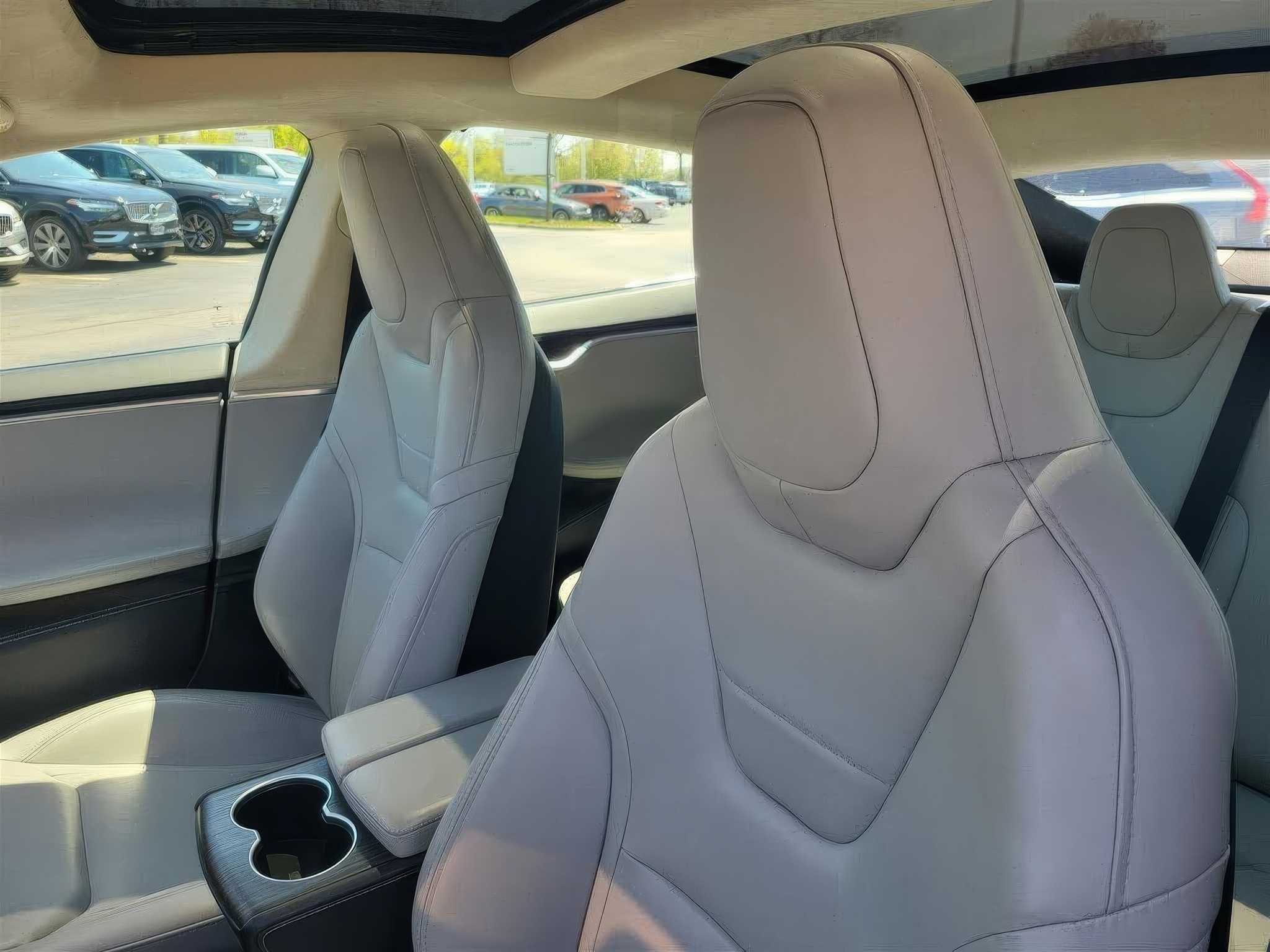 2016 Tesla Model S 70D
