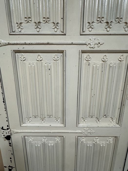 2 Portas antigas com madeira impecavel