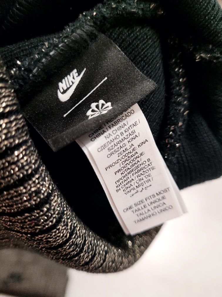 Шапка NIKE Sportswear нова оригінал