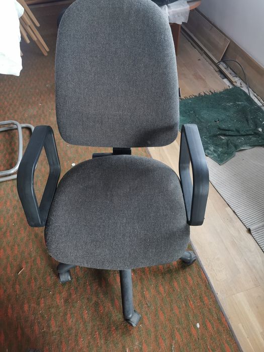 Krzeslo biurowe obrotowe