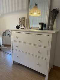 Cómoda HEMNES branca - ikea