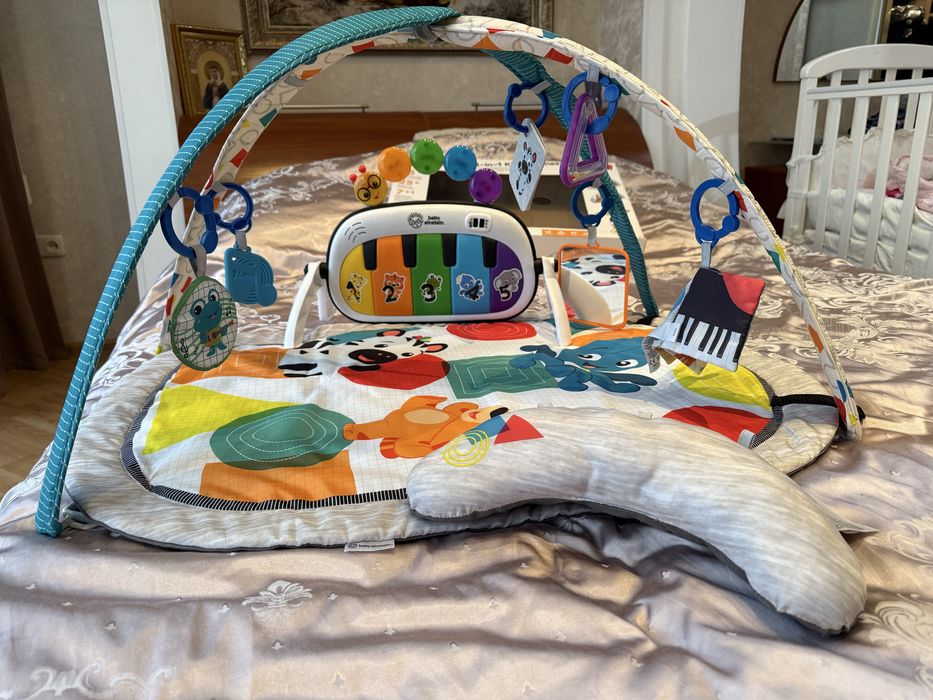 Розвиваючий килимок Babу Einstein Discovery