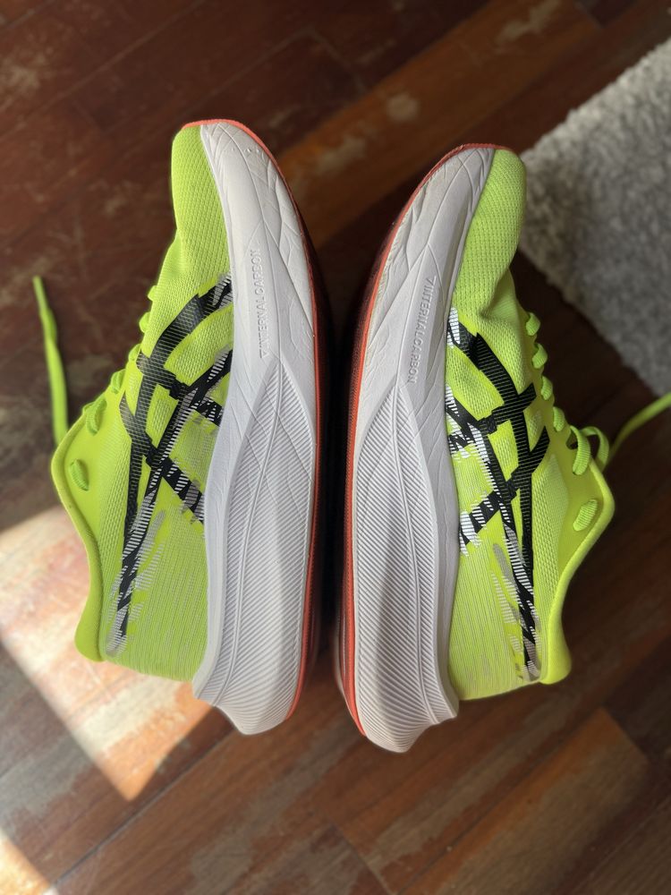 ASICS Magic Speed 4