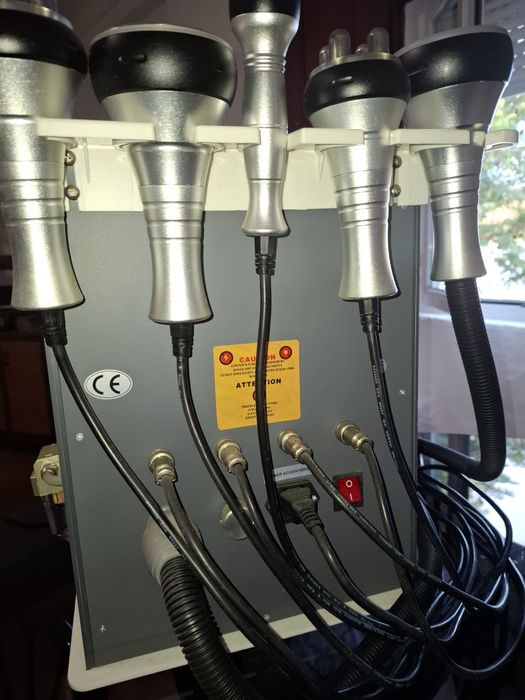 Máquina de Cavitação e Radiofrequência – Corpo e Rosto (como nova)