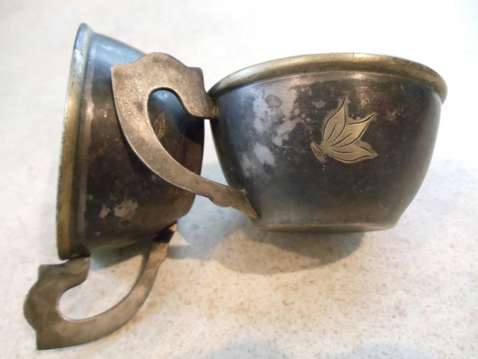 Продам чашечки для коллекционеров.