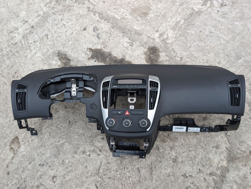 Торпедо kia ceed 1 рестайлінг до рестайлінг
